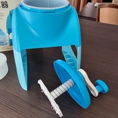 手動式かき氷機の画像