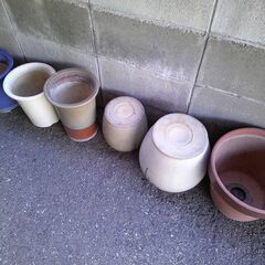 植木鉢　壺（瓶？）　無料　引き取り限定の画像