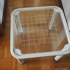 ガラステーブル、センターテーブル、子供用にも、５０ｘ５０ｘ３７の画像