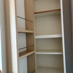 食器棚の画像