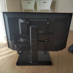 Hisense製32型液晶テレビスタンド付きの画像