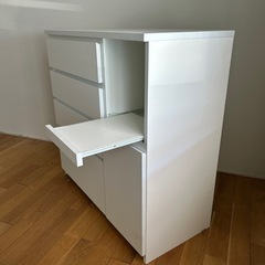 キッチンや寝室の収納引き出しの画像