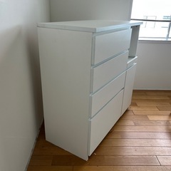 キッチンや寝室の収納引き出しの画像