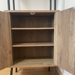 【お譲り先決定しました】ローテーブル＆飾り棚の画像