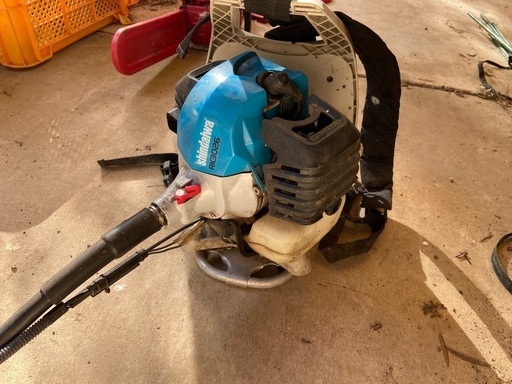 背負式草刈り機