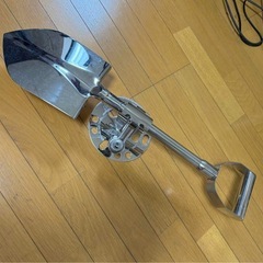 ジムニーシエラ リヤタイア スコップ シャベルの画像