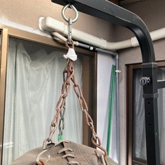 サンドバッグと吊り用金具本体セットの画像
