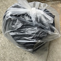 ★無料コーナーに追加★化粧品一式とカーペット、骨盤サポーター置きました！の画像