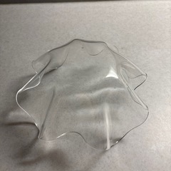 プラスチック　サラダ皿　２個の画像