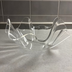 プラスチック　サラダ皿　２個の画像