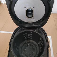 受け渡し決まりました　HITACHI　炊飯器　5合炊きの画像