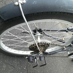 【紋別市発】折り畳み自転車　２０インチ　６段変速　作動確認　パンクなし　錆・汚れ・傷等使用感　アウトドア/キャンプ/レジャー/通学/通勤/日常使い　中古現状品の画像