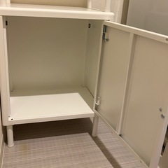 【IKEA製】コンパクト収納ラック（扉付き）の画像