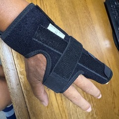 小指薬指骨折固定スプリントブレースの画像
