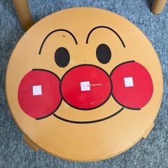 あんぱんまん　机と椅子の画像