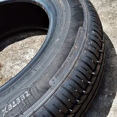 ZEETEX ZT1000 175/80R15 90S サマータイヤの画像