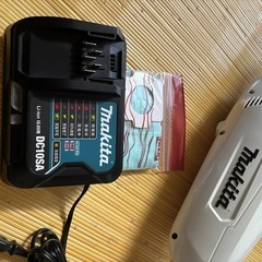 バッテリー無　マキタ充電式掃除機 CL107FDの画像