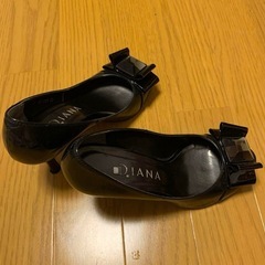 ダイアナ　パンプスの画像