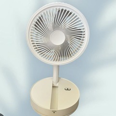 新品です。ホワイト 折りたたみ式 充電式 首振り扇風機 ポータブルの画像