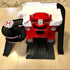 トミカ　変形ファイヤーステーション　消防車　車好きの画像