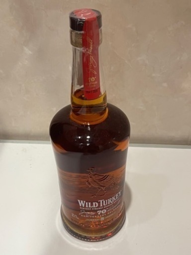 バーボンウィスキー　限定品　ワイルドターキー8年　70周年記念ボトル