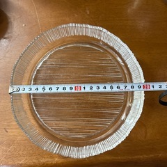 ガラス中皿の画像