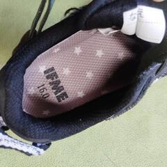 １６センチ男の子スニーカー、中古品。の画像