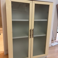 食器棚、収納棚の画像