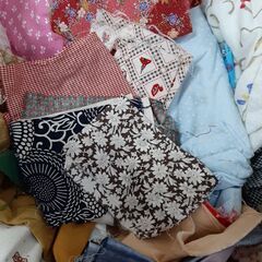 【差し上げます】長期保管の生地　段ボール1箱分の画像