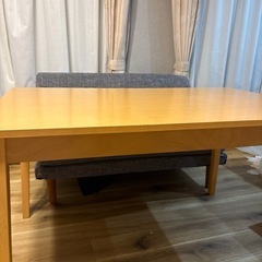 シンプル軽量　ダイニングセットの画像