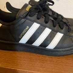 アディダス　スーパースターの画像