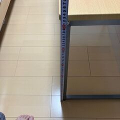 テーブル　机　シンプルな組み立て式の画像