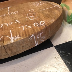 ●ケヤキ輪切り（楕円）の画像
