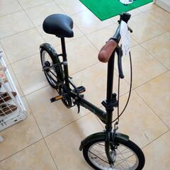 リユースのサカイ太田店★ジモティ割あり★  折り畳み自転車 20インチ ブラック クリーニング済み OJ10256の画像