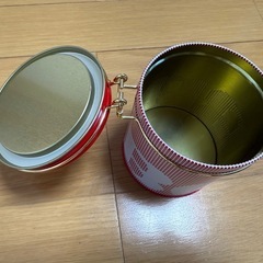 可愛いチョコレートの缶の画像