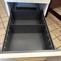 書類収納　事務用品　キャビネットワゴン　鍵付きの画像