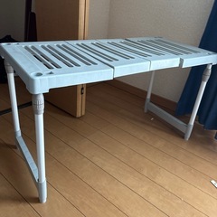 収納棚の画像