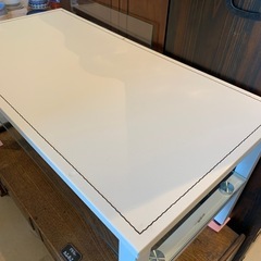 ローテーブル　センターテーブル　座卓　リビングテーブル　収納ガラス　机　　白の画像