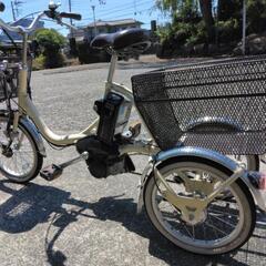 　ヤマハ三輪電動アシスト自転車　破格値の画像