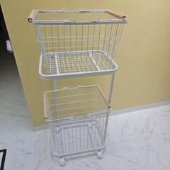 ランドリーバスケット　洗濯かご　2段式の画像