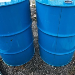 ドラム缶　2個の画像