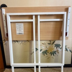 取引先決定済　折りたたみテーブルの画像