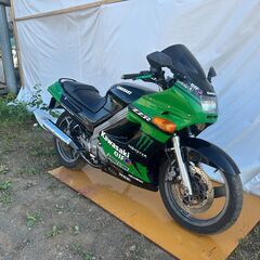 250ccツアラー！人気シリーズのZZR 250！の画像