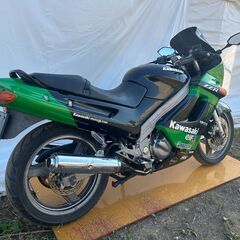 250ccツアラー！人気シリーズのZZR 250！の画像
