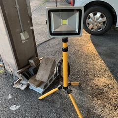 LED投光器 １００Ｗ⚡️DIYや夜間作業に💡の画像