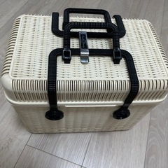 
プラスチックバスケットの画像