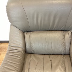 一人掛けソファ　牛革製【町田市再生家具】　251270の画像