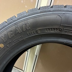 GOODYEAR スタッドレスタイヤ 165/65R14の画像