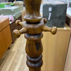 Karimoku　ポールハンガー　コロニアルウォールナットのご紹介です！の画像