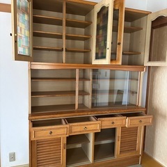 食器棚の画像